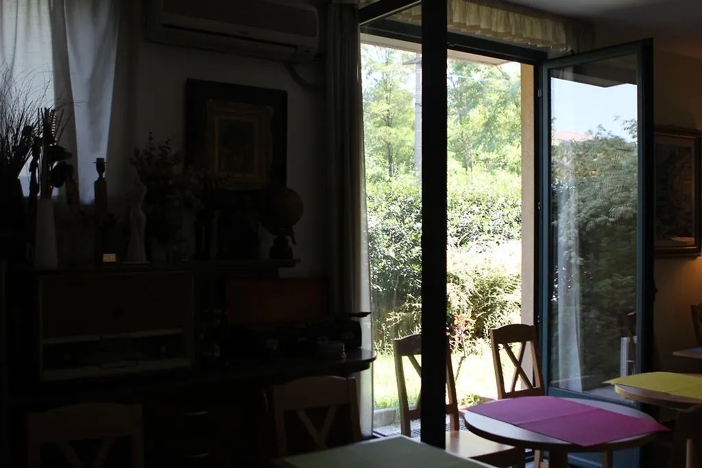 Ascot Lodging Cardano Al Campo
